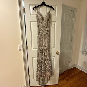 The most beautiful and sparkly even gown! Size 0/2